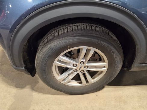 Used 2020 Ford Explorer XLT w/ Equipment Group 202A AWD/4WD image 3