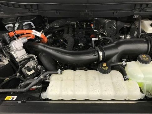 Used 2025 Ford F150 Platinum w/ Equipment Group 702A High image 24