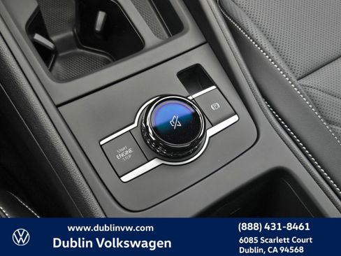 New 2026 Volkswagen Tiguan SE R-Line FWD image 15