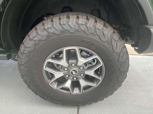 New 2025 Ford Bronco Badlands image 7