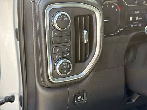 Certified 2022 GMC Sierra 1500 SLT w/ SLT Premium Plus Package AWD/4WD image 13