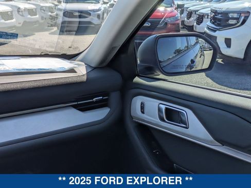 New 2025 Ford Explorer Active w/ Active Comfort Package image 20