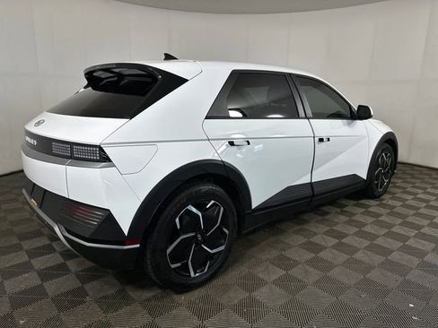 Used 2024 Hyundai Ioniq 5 SE RWD image 3