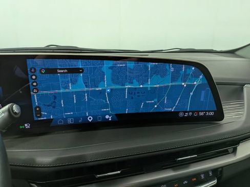 Used 2025 Cadillac XT4 Premium Luxury FWD image 6