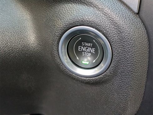 Used 2019 Chevrolet Silverado 1500 RST image 24