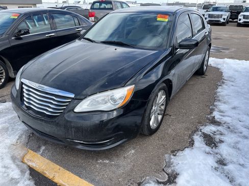 Used 2012 Chrysler 200 Touring image 1