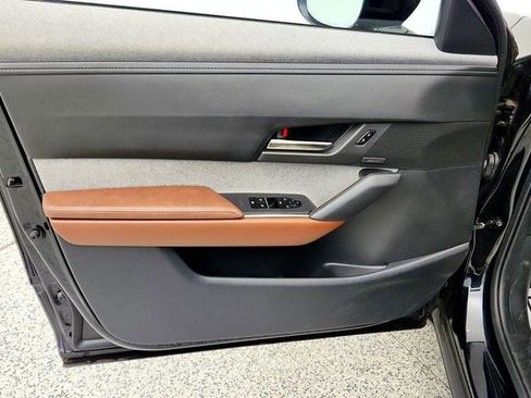 Used 2023 MAZDA MX-30 Electric w/ Premium Plus Pkg FWD image 11