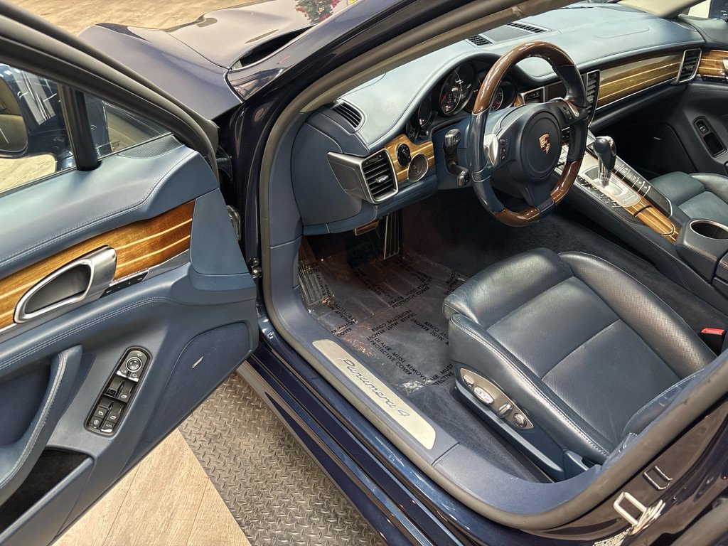 Used 2012 Porsche Panamera image 15