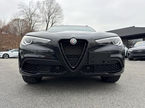 Used 2022 Alfa Romeo Stelvio Veloce image 7