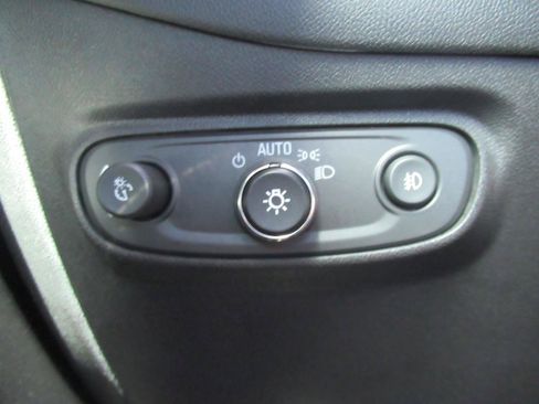 Used 2020 Chevrolet Equinox Premier FWD image 20