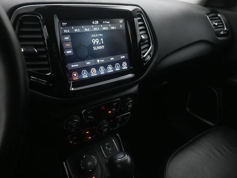 Used 2021 Jeep Compass Limited w/ Sun and Sound Group AWD/4WD image 11