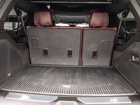 Used 2025 Cadillac Escalade ESV Premium Luxury w/ Touring Package AWD/4WD image 17