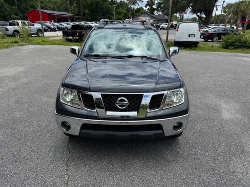 Used 2011 Nissan Frontier SL RWD image 2