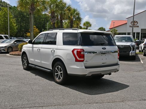 Used 2020 Ford Expedition XLT RWD image 3