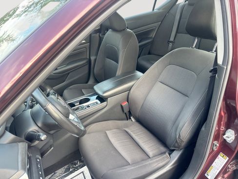 Used 2023 Nissan Altima 2.5 SV w/ SV Premium Package AWD/4WD image 13