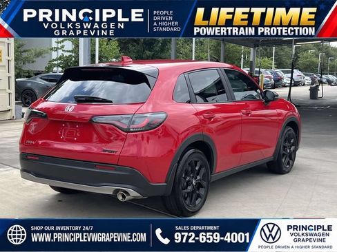 Used 2025 Honda HR-V Sport image 9