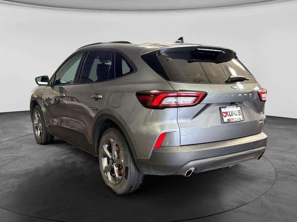 Used 2025 Ford Escape ST-Line Select AWD/4WD image 7