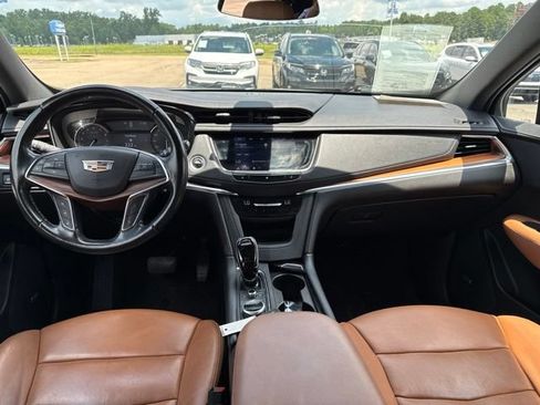 Used 2020 Cadillac XT5 Premium Luxury FWD image 15