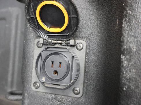 Used 2021 Chevrolet Silverado 2500 High Country w/ Z71 Off-Road Package image 33