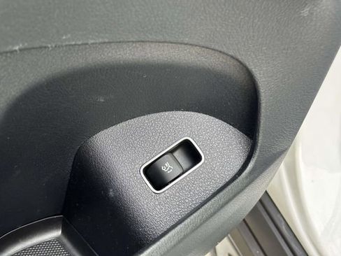 Used 2023 Mercedes-Benz GLE 350 4MATIC image 12