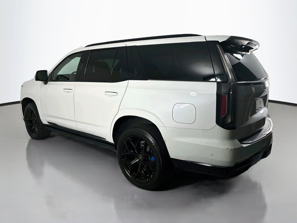 Used 2021 Cadillac Escalade Premium Luxury w/ Driver Assist Tech Package AWD/4WD image 3