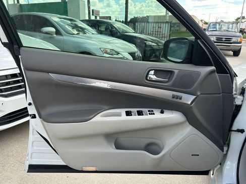 Used 2012 INFINITI G37 Journey w/ Premium Pkg RWD image 12