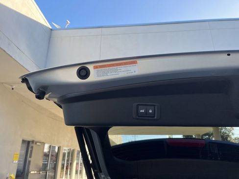 New 2025 Mitsubishi Outlander SE image 28