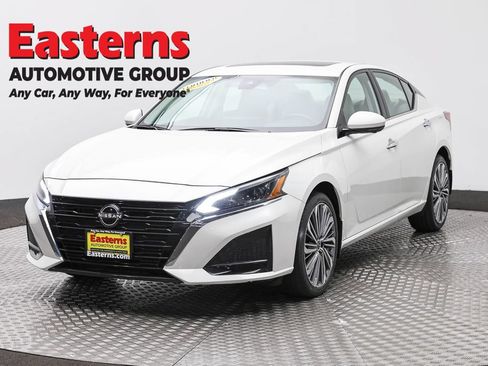 Used 2023 Nissan Altima 2.5 SL AWD/4WD image 1