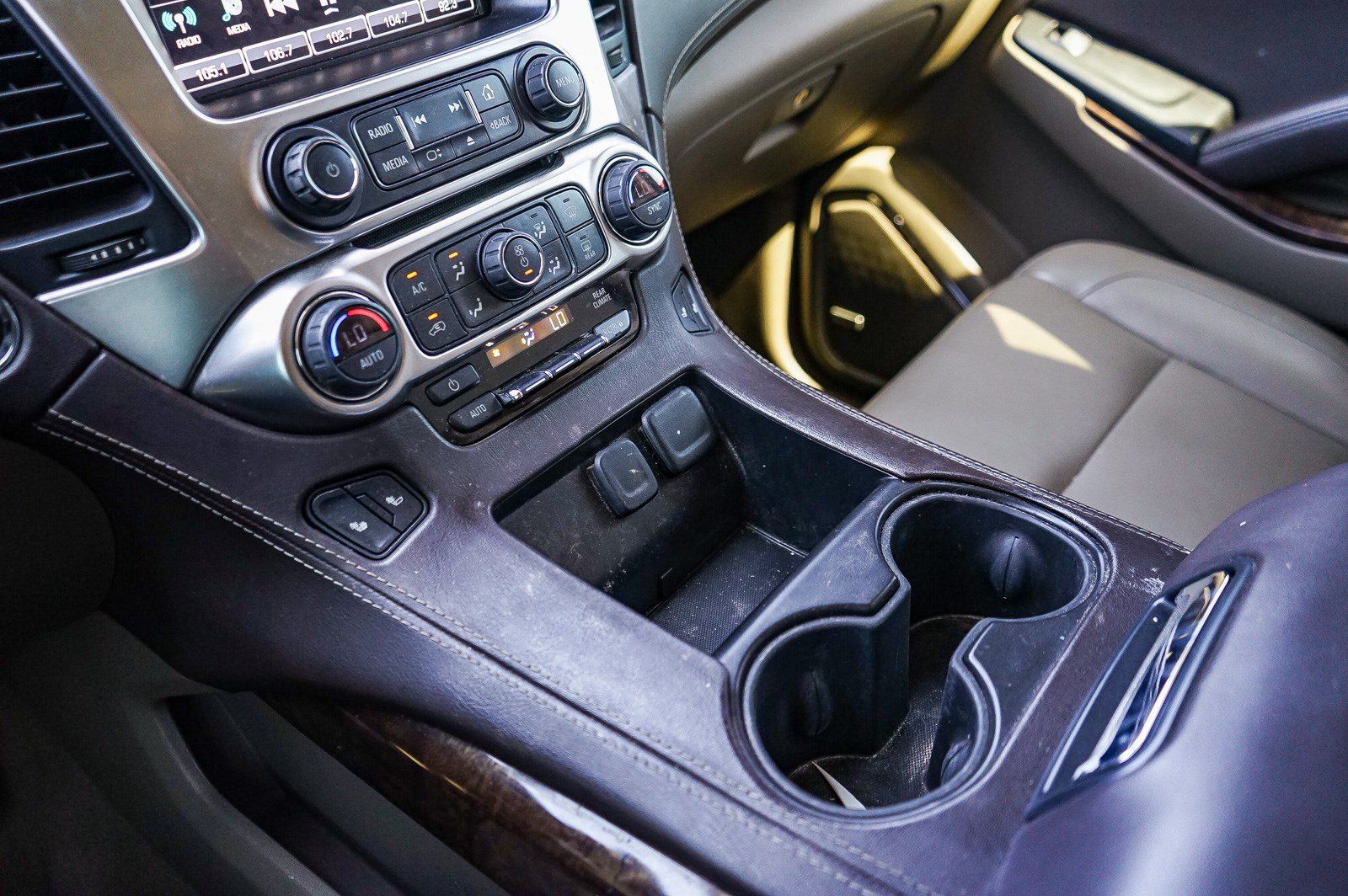 Used 2020 Chevrolet Tahoe LT AWD/4WD image 24
