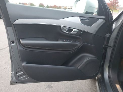 Used 2016 Volvo XC90 T6 R-Design w/ Vision Package image 22