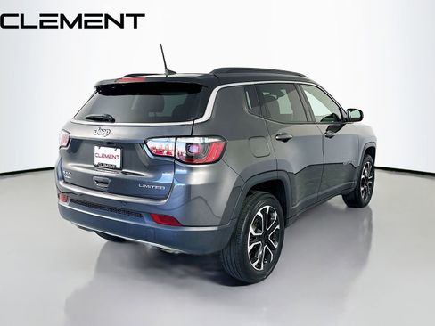 Used 2023 Jeep Compass Limited image 7