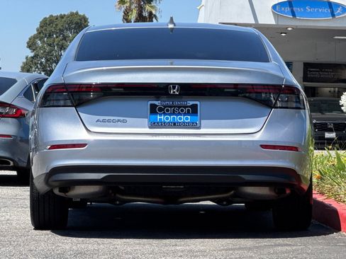 Certified 2025 Honda Accord SE image 10