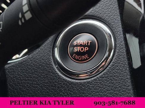 Used 2020 Nissan Rogue SL w/ Premium Package image 38