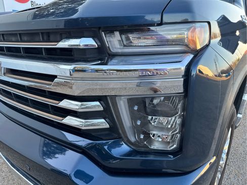 Used 2020 Chevrolet Silverado 2500 High Country w/ Z71 Off-Road Package image 11
