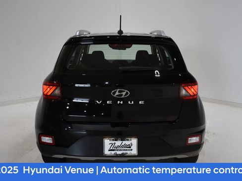 Certified 2025 Hyundai Venue SEL FWD image 6