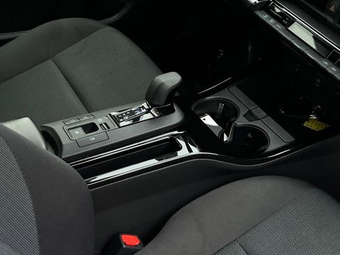 Used 2024 Toyota Prius LE image 12