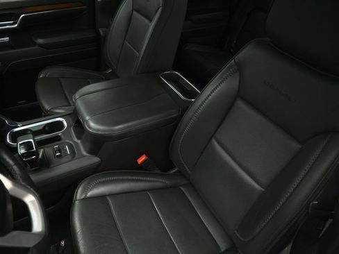 Used 2025 GMC Sierra 1500 Denali w/ Technology Package AWD/4WD image 52
