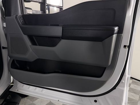 Used 2023 Ford F350 XLT w/ FX4 Off-Road Package image 30