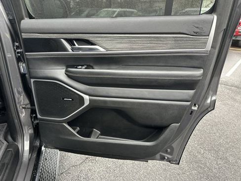 Used 2022 Jeep Wagoneer Series III w/ Convenience Group I image 19