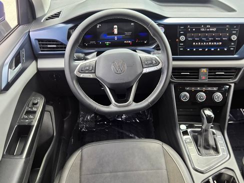 Certified 2023 Volkswagen Taos SE w/ Black Wheel Package FWD image 13