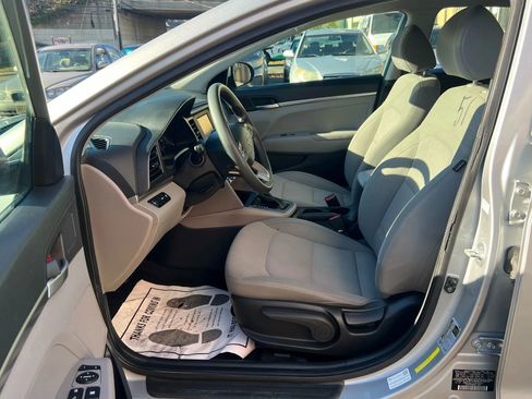 Used 2020 Hyundai Elantra SE image 26