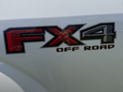 Used 2019 Ford F150 Lariat AWD/4WD image 12