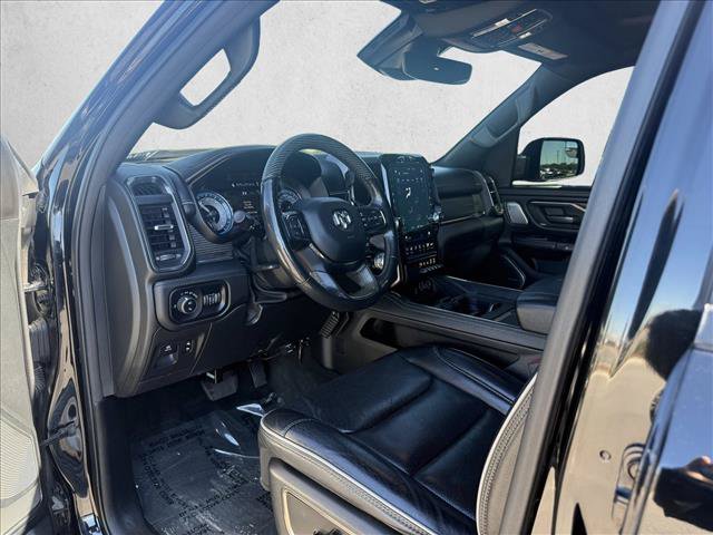 Used 2020 RAM 1500 Limited w/ Black Appearance Package AWD/4WD image 7