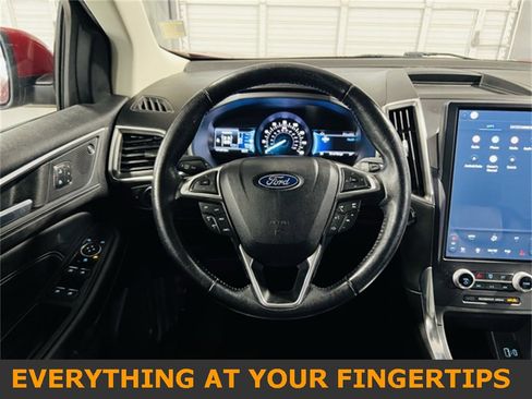 Used 2022 Ford Edge Titanium image 5