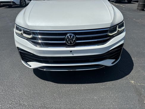 Used 2023 Volkswagen Tiguan SEL R-Line AWD/4WD image 24