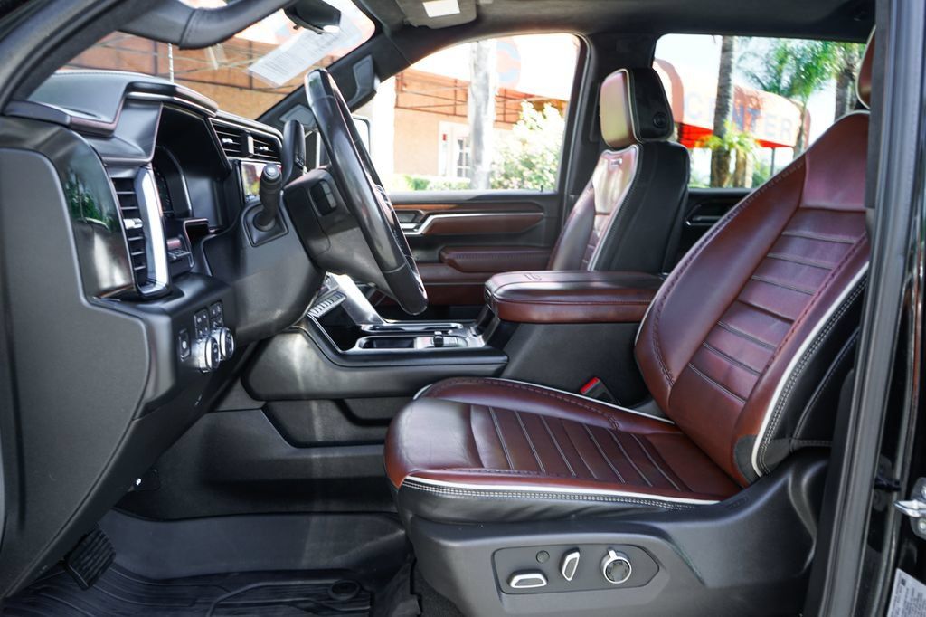 Used 2024 GMC Sierra 3500 Denali Ultimate AWD/4WD image 20
