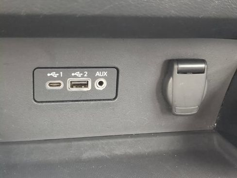 Used 2024 Nissan Altima 2.5 SV FWD image 25