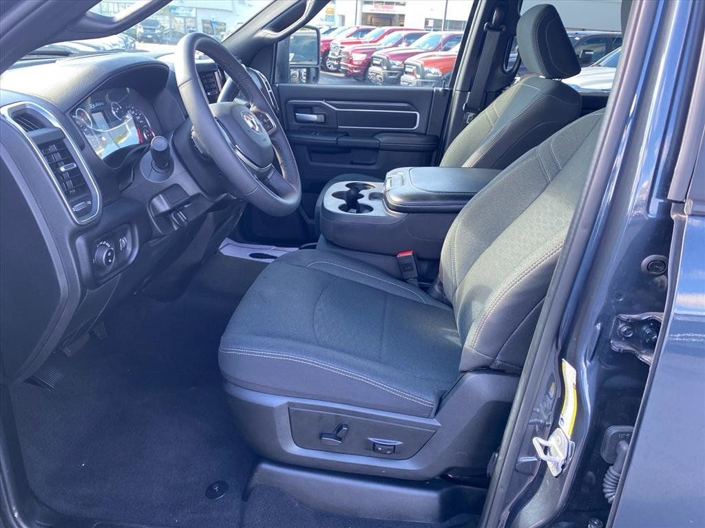 Used 2026 RAM 2500 Big Horn AWD/4WD image 9