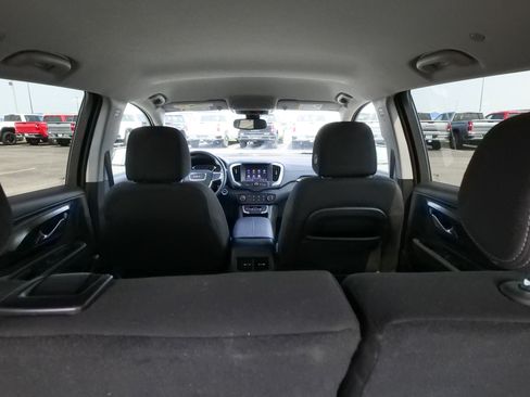 Used 2024 GMC Terrain SLE AWD/4WD image 14