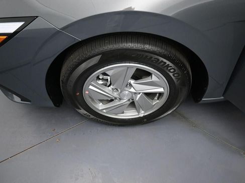 New 2026 Hyundai Elantra SE FWD image 23